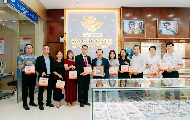 Mắt kính Sài Gòn Optic khai trương Cửa hàng mới, đánh dấu 30 năm phát triển- Ảnh 3. Mắt kính Sài Gòn Optic khai trương Cửa hàng mới, đánh dấu 30 năm phát triển- Ảnh 3.