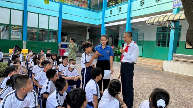 “Tháng 5 nhớ Bác” – Học sinh Thành phố Hồ Chí Minh học và làm theo gương Bác từ những điều nhỏ nhất- Ảnh 2. “Tháng 5 nhớ Bác” – Học sinh Thành phố Hồ Chí Minh học và làm theo gương Bác từ những điều nhỏ nhất- Ảnh 2.