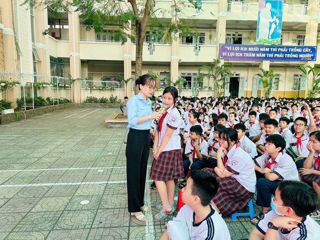 “Tháng 5 nhớ Bác” – Học sinh Thành phố Hồ Chí Minh học và làm theo gương Bác từ những điều nhỏ nhất- Ảnh 3. “Tháng 5 nhớ Bác” – Học sinh Thành phố Hồ Chí Minh học và làm theo gương Bác từ những điều nhỏ nhất- Ảnh 3.