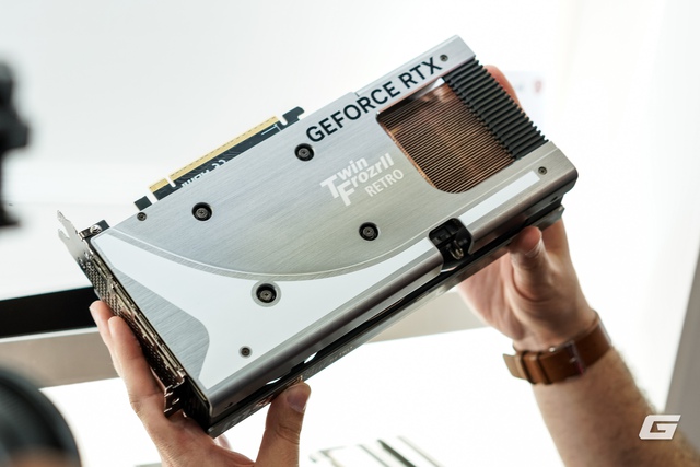 Dạo qua gian hàng MSI tại Computex 2025: GPU mạ Titan, tản nhiệt CPU mà có màn hình... to như smartphone- Ảnh 22. Dạo qua gian hàng MSI tại Computex 2025: GPU mạ Titan, tản nhiệt CPU mà có màn hình... to như smartphone- Ảnh 22.
