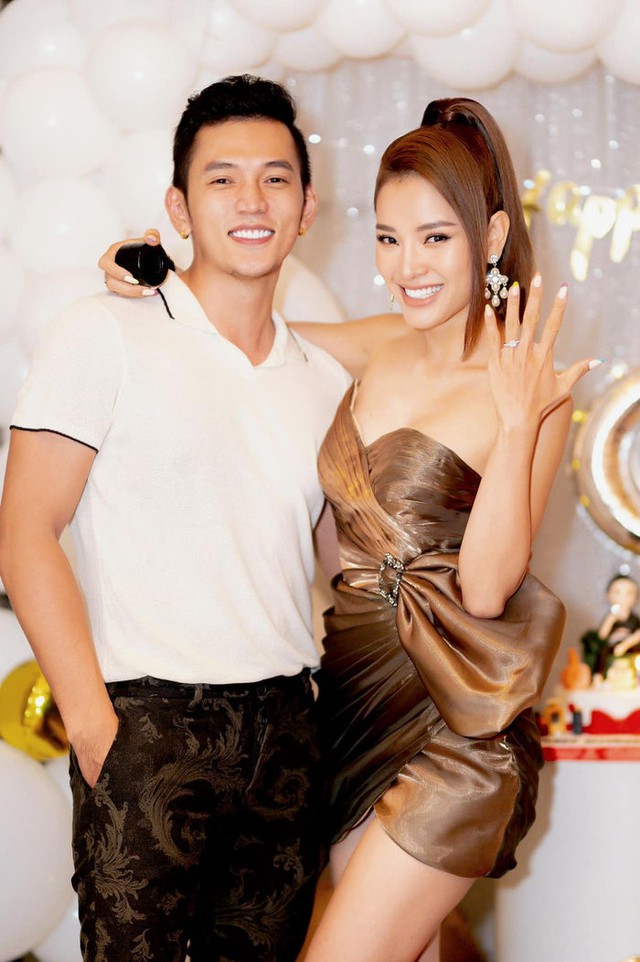 Cuộc sống vợ chồng của nam nghệ sĩ Việt lấy vợ hơn 3 tuổi, có 1 con riêng- Ảnh 1. Cuộc sống vợ chồng của nam nghệ sĩ Việt lấy vợ hơn 3 tuổi, có 1 con riêng- Ảnh 1.
