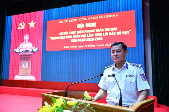 Bộ Tư lệnh Vùng Cảnh sát biển 4 sơ kết phong trào thi đua Ngành Hậu cần làm theo lời Bác Hồ dạy- Ảnh 2. Bộ Tư lệnh Vùng Cảnh sát biển 4 sơ kết phong trào thi đua Ngành Hậu cần làm theo lời Bác Hồ dạy- Ảnh 2.