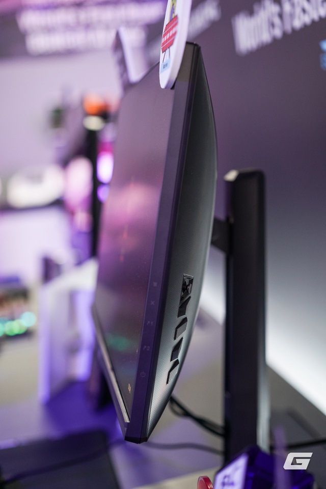 ASUS tung loạt thiết bị eSports mới tại Computex 2025: bàn phím "xé đôi", chuột nhẹ hơn quả trứng và màn hình 610Hz- Ảnh 5. ASUS tung loạt thiết bị eSports mới tại Computex 2025: bàn phím "xé đôi", chuột nhẹ hơn quả trứng và màn hình 610Hz- Ảnh 5.