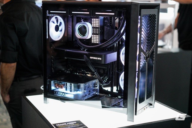 'Tất tần tật' về Corsair tại Computex 2025: Bàn phím 'siêu tùy biến', chuột có tới 12 nút và bộ máy tính hợp tác với tựa game Doom- Ảnh 4.