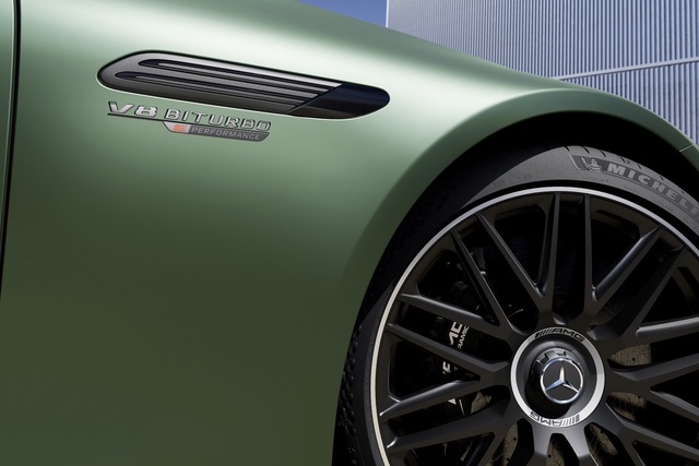 Huyền thoại AMG SL 63 trở lại: Sức mạnh 816 m&atilde; lực, chỉ c&oacute; 2 chiếc ở Việt Nam, gi&aacute; hơn 12 tỷ - Ảnh 11.