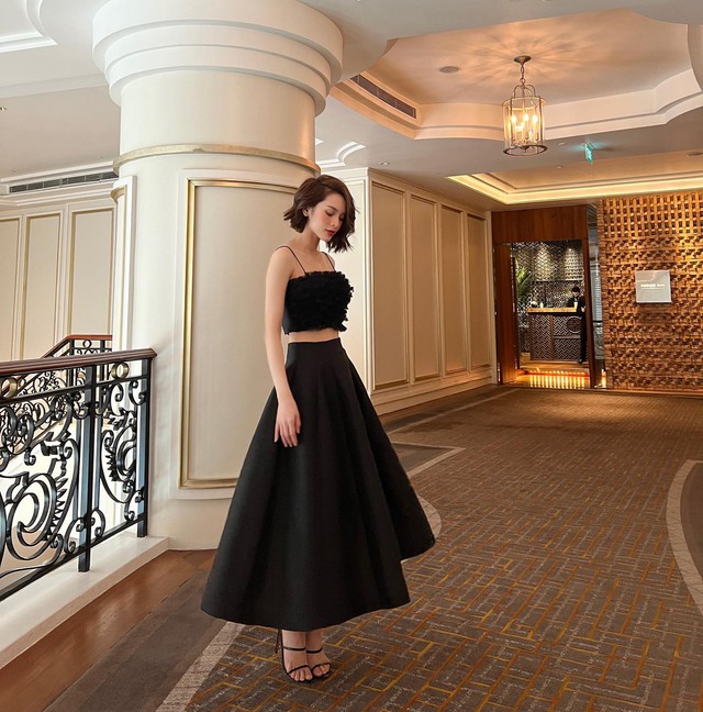 Hóa ra Quỳnh Lương có style diện váy rất đẹp, ai thích lên đồ màu trung tính càng nên tham khảo- Ảnh 8. Hóa ra Quỳnh Lương có style diện váy rất đẹp, ai thích lên đồ màu trung tính càng nên tham khảo- Ảnh 8.