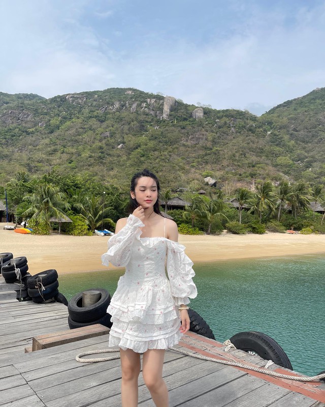 Hóa ra Quỳnh Lương có style diện váy rất đẹp, ai thích lên đồ màu trung tính càng nên tham khảo- Ảnh 3. Hóa ra Quỳnh Lương có style diện váy rất đẹp, ai thích lên đồ màu trung tính càng nên tham khảo- Ảnh 3.