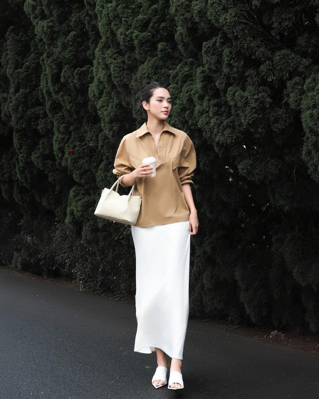 Hóa ra Quỳnh Lương có style diện váy rất đẹp, ai thích lên đồ màu trung tính càng nên tham khảo- Ảnh 1. Hóa ra Quỳnh Lương có style diện váy rất đẹp, ai thích lên đồ màu trung tính càng nên tham khảo- Ảnh 1.