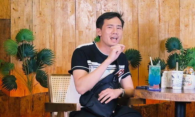 Nam ca sĩ làm chủ nhà hàng ở TP.HCM: Sang Mỹ chỉ có 3 triệu, bị chủ bóc lột- Ảnh 1. Nam ca sĩ làm chủ nhà hàng ở TP.HCM: Sang Mỹ chỉ có 3 triệu, bị chủ bóc lột- Ảnh 1.