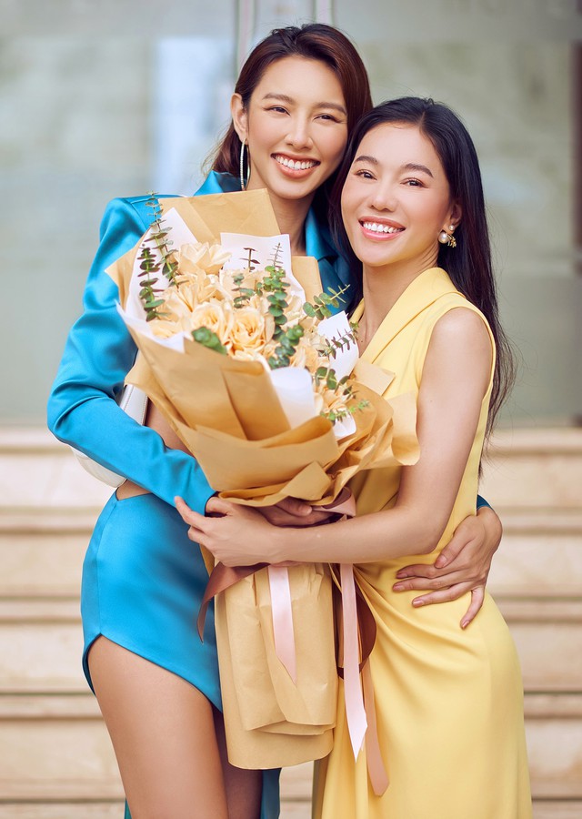 Sen Vàng dừng hợp đồng với Hoa hậu Thuỳ Tiên- Ảnh 3. Sen Vàng dừng hợp đồng với Hoa hậu Thuỳ Tiên- Ảnh 3.