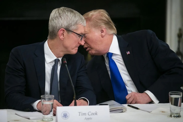 Ông Trump đe dọa áp thuế 25% nếu Apple không sản xuất iPhone tại Mỹ- Ảnh 1. Ông Trump đe dọa áp thuế 25% nếu Apple không sản xuất iPhone tại Mỹ- Ảnh 1.