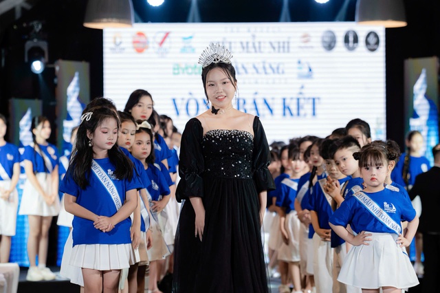 Á quân Vũ Đoàn Tuệ Minh – cô bé tài năng với thành tích học tập “khủng”- Ảnh 2. Á quân Vũ Đoàn Tuệ Minh – cô bé tài năng với thành tích học tập “khủng”- Ảnh 2.