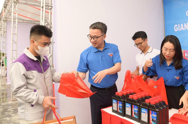 Sôi nổi Ngày hội “Thanh niên công nhân – Lan toả năng lượng tích cực” năm 2025 tại Nghệ An- Ảnh 2.