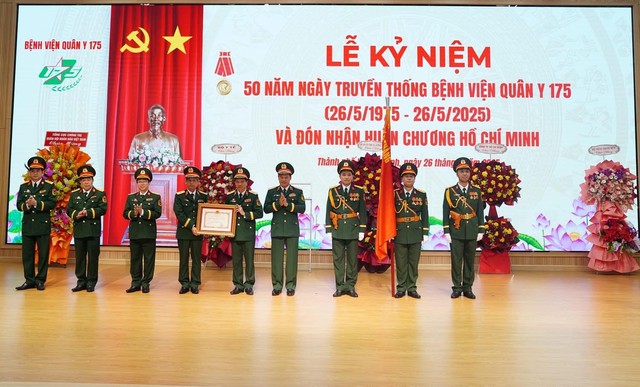 Lễ kỷ niệm 50 năm ngày truyền thống bệnh viện Quân y 175 và đón nhận huân chương Hồ Chí Minh- Ảnh 1. Lễ kỷ niệm 50 năm ngày truyền thống bệnh viện Quân y 175 và đón nhận huân chương Hồ Chí Minh- Ảnh 1.