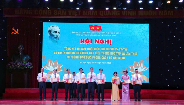 Đảng uỷ Trung ương Đoàn tổng kết 10 năm thực hiện Chỉ thị số 05-CT/TW và tuyên dương điển hình tiêu biểu- Ảnh 1. Đảng uỷ Trung ương Đoàn tổng kết 10 năm thực hiện Chỉ thị số 05-CT/TW và tuyên dương điển hình tiêu biểu- Ảnh 1.