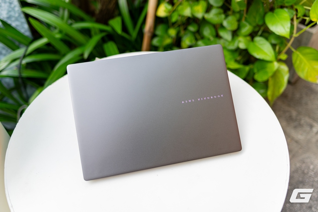 Cận cảnh ASUS Vivobook S14/S16 mới: Mỏng nhẹ cao cấp hơn, hiệu năng được tăng cường, giá từ hấp dẫn- Ảnh 1. Cận cảnh hi88.con mới: Mỏng nhẹ cao cấp hơn, hiệu năng được tăng cường, giá từ hấp dẫn- Ảnh 1.