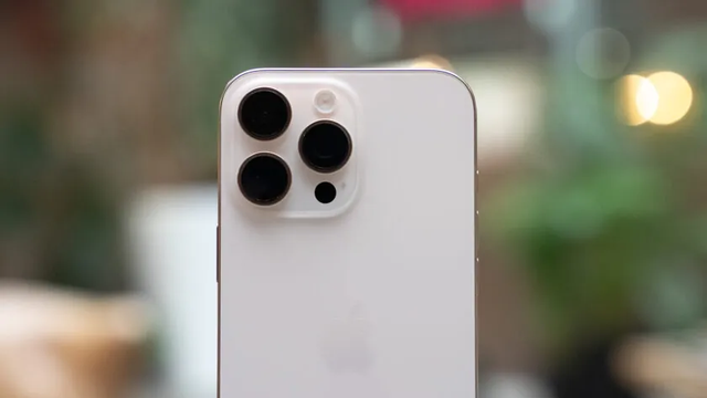 Apple vẫn đang chạy đua độ phân giải, đang thử nghiệm camera 200 'chấm' cho iPhone?- Ảnh 1.