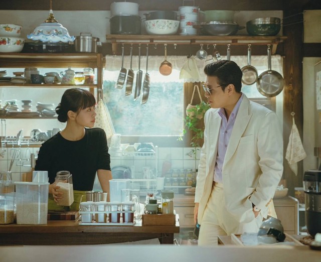 Phim Hàn Quốc hot trên Netflix: Mê hoặc bằng những cảnh nấu nướng mãn nhãn, gợi nhớ tới huyền thoại "Tôi là Kim Sam Soon"- Ảnh 1. Phim Hàn Quốc hot trên Netflix: Mê hoặc bằng những cảnh nấu nướng mãn nhãn, gợi nhớ tới huyền thoại "Tôi là Kim Sam Soon"- Ảnh 1.