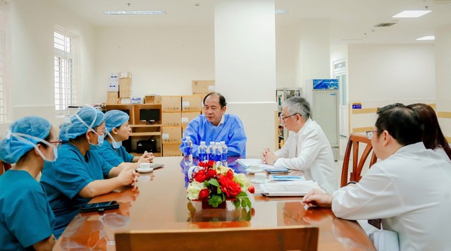 Bệnh viện Singapore gửi gắm hy vọng sang Thành phố Hồ Chí Minh – Trái tim thai nhi được cứu sống- Ảnh 4. Bệnh viện Singapore gửi gắm hy vọng sang Thành phố Hồ Chí Minh – Trái tim thai nhi được cứu sống- Ảnh 4.