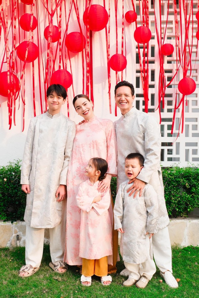 Thế hệ "ngậm thìa vàng" 2020s: Những cậu ấm cô chiêu đình đám nhất showbiz Việt- Ảnh 3. Thế hệ "ngậm thìa vàng" 2020s: Những cậu ấm cô chiêu đình đám nhất showbiz Việt- Ảnh 3.