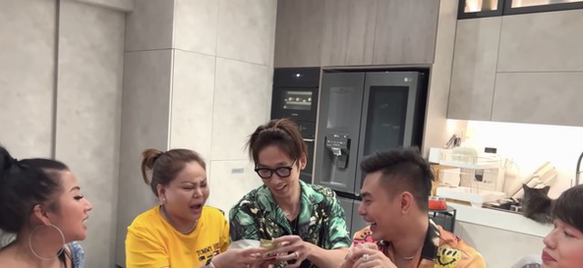Người đàn ông "thơm nhất Việt Nam" cưới vợ Hàn xinh như mộng, sống trong căn hộ 20 tỷ sang hơn resort 5 sao- Ảnh 19. Người đàn ông "thơm nhất Việt Nam" cưới vợ Hàn xinh như mộng, sống trong căn hộ 20 tỷ sang hơn resort 5 sao- Ảnh 19.