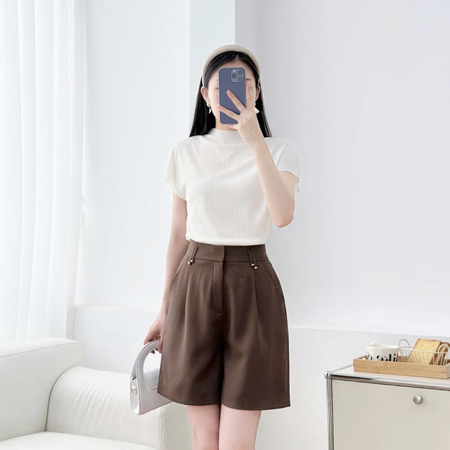Vì sao mùa hè này bạn nên cân nhắc trước khi mặc quần short ra đường? So sánh 3 kiểu trang phục sẽ khiến bạn thay đổi suy nghĩ- Ảnh 11. Vì sao mùa hè này bạn nên cân nhắc trước khi mặc quần hi88.com lừa đảo đường? So sánh 3 kiểu trang phục sẽ khiến bạn thay đổi suy nghĩ- Ảnh 11.