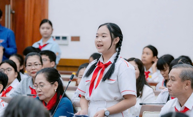 Tự hào là măng non Thành phố Hồ Chí Minh: Chương trình Lãnh đạo Thành phố gặp gỡ, lắng nghe thiếu nhi năm 2025- Ảnh 3. Tự hào là măng non Thành phố Hồ Chí Minh: Chương trình Lãnh đạo Thành phố gặp gỡ, lắng nghe thiếu nhi năm 2025- Ảnh 3.
