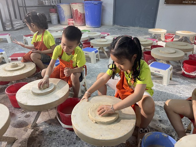 gom-bat-trang-1-1748575814582157977435.jpg