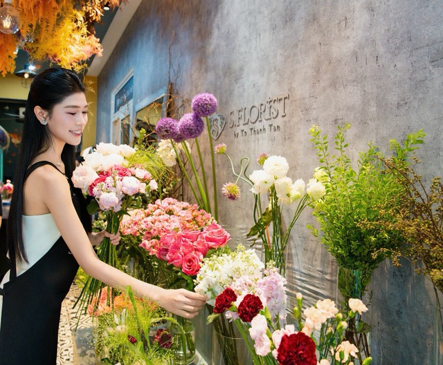 Nhan sắc ngọt ngào của Nguyễn Thanh Thảo - thí sinh thành thạo tiếng Anh, Pháp tại Hoa hậu Việt Nam 2024- Ảnh 10. Nhan sắc ngọt ngào của Nguyễn Thanh Thảo - thí sinh thành thạo tiếng Anh, Pháp tại Hoa hậu Việt Nam 2024- Ảnh 10.