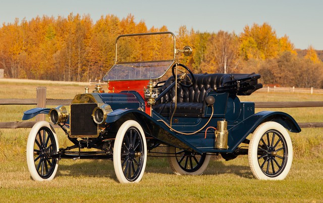 Tại sao Ford lại dừng sản xuất Model T, chiếc xe từng được cả thế giới ca ngợi?- Ảnh 2. Tại sao Ford lại dừng sản xuất Model T, chiếc xe từng được cả thế giới ca ngợi?- Ảnh 2.