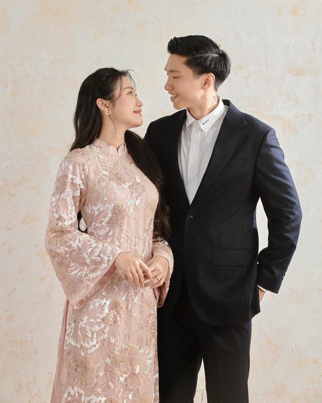 Visual "đỉnh nóc " của Doãn Hải My khi diện áo dài sánh đôi cùng Văn Hậu, nhan sắc đỉnh hơn cả thời thi hoa hậu- Ảnh 5. Visual "đỉnh nóc " của Doãn Hải My khi diện áo dài sánh đôi cùng Văn Hậu, nhan sắc đỉnh hơn cả thời thi hoa hậu- Ảnh 5.