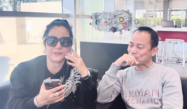 Nữ danh hài đi trả nợ xe cũ, bị dụ nên mua luôn xe mới giá 2 tỷ đồng: "Có một chuyện động trời"- Ảnh 1. Nữ danh hài đi trả nợ xe cũ, bị dụ nên mua luôn xe mới giá 2 tỷ đồng: "Có một chuyện động trời"- Ảnh 1.