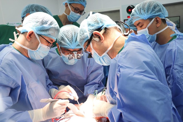 Bệnh viện Nhi đồng 2: 20 năm hành trình ghép gan – 50 cuộc đời được hồi sinh- Ảnh 6. Bệnh viện Nhi đồng 2: 20 năm hành trình ghép gan – 50 cuộc đời được hồi sinh- Ảnh 6.