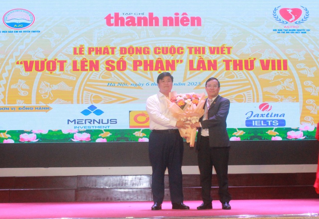 Phát động Cuộc thi viết “Vượt lên số phận” lần thứ VIII- Ảnh 3. Phát động Cuộc thi viết “Vượt lên số phận” lần thứ VIII- Ảnh 3.