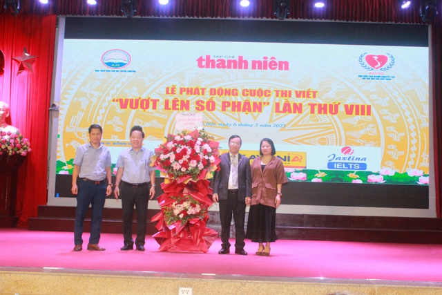 Phát động Cuộc thi viết “Vượt lên số phận” lần thứ VIII- Ảnh 4. Phát động Cuộc thi viết “Vượt lên số phận” lần thứ VIII- Ảnh 4.