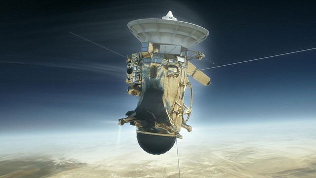 Bí ẩn về bức ảnh mà tàu vũ trụ Cassini đã gửi về Trái Đất trước khi 'tự sát'- Ảnh 1. Bí ẩn về bức ảnh mà tàu vũ trụ Cassini đã gửi về Trái Đất trước khi 'tự sát'- Ảnh 1.