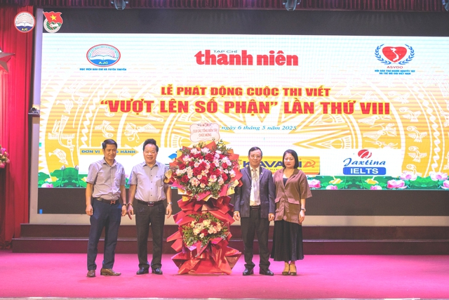 Phát động Cuộc thi viết “Vượt lên số phận” lần thứ VIII- Ảnh 4. Phát động Cuộc thi viết “Vượt lên số phận” lần thứ VIII- Ảnh 4.