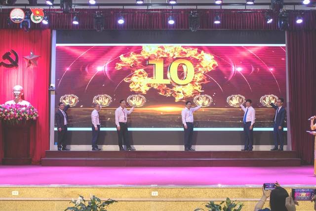 Phát động Cuộc thi viết “Vượt lên số phận” lần thứ VIII- Ảnh 11. Phát động Cuộc thi viết “Vượt lên số phận” lần thứ VIII- Ảnh 11.