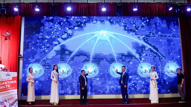 CEO Jaxtina: “Jaxtina IELTS sẽ là người đồng hành chiến lược cùng học sinh chinh phục band điểm cao và hội nhập quốc tế”- Ảnh 3. CEO Jaxtina: “Jaxtina IELTS sẽ là người đồng hành chiến lược cùng học sinh chinh phục band điểm cao và hội nhập quốc tế”- Ảnh 3.