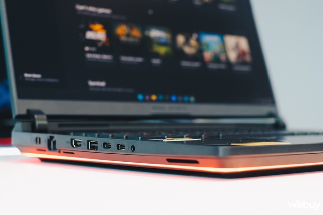 Cận cảnh loạt laptop gaming ASUS ROG sử dụng GPU RTX 50 Series vừa ra mắt tại Việt Nam: Giá lên tới hơn 140 triệu đồng- Ảnh 4. Cận cảnh loạt laptop gaming ASUS ROG sử dụng GPU RTX 50 Series vừa ra mắt tại Việt Nam: Giá lên tới hơn 140 triệu đồng- Ảnh 4.