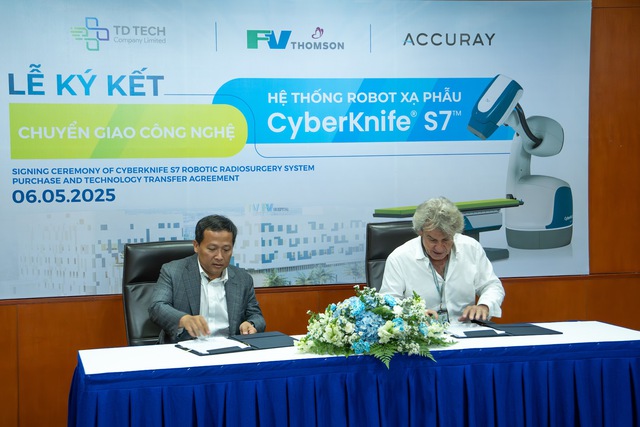 Thiết bị điều trị ung thư bằng Robot tích hợp AI có giá 200 tỷ, giúp rút ngắn thời gian xạ trị xuống 1/2 buổi so với liệu pháp truyền thống - Ảnh 1. Thiết bị điều trị ung thư bằng Robot tích hợp AI có giá 200 tỷ, giúp rút ngắn thời gian xạ trị xuống 1/2 buổi so với liệu pháp truyền thống - Ảnh 1.