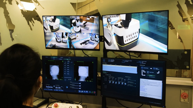 Thiết bị điều trị ung thư bằng Robot tích hợp AI có giá 200 tỷ, giúp rút ngắn thời gian xạ trị xuống 1/2 buổi so với liệu pháp truyền thống - Ảnh 3. Thiết bị điều trị ung thư bằng Robot tích hợp AI có giá 200 tỷ, giúp rút ngắn thời gian xạ trị xuống 1/2 buổi so với liệu pháp truyền thống - Ảnh 3.