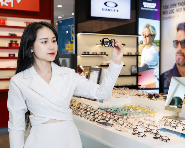 Kính Hải Triều và Đồng Hồ Hải Triều có phải là một?- Ảnh 3. Kính Hải Triều và Đồng Hồ Hải Triều có phải là một?- Ảnh 3.