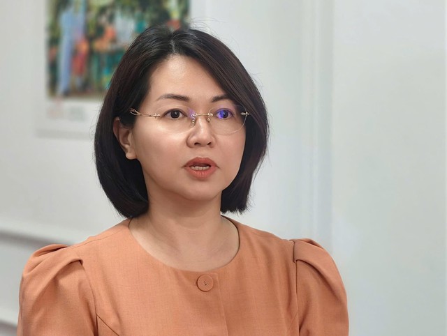 Bà Trần Việt Nga – Cục trưởng Cục An toàn thực phẩm (Bộ Y tế).