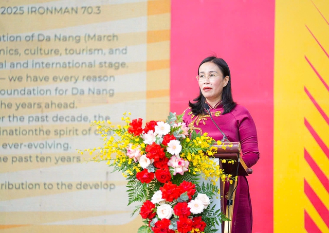 Bà Nguyễn Thị Anh Thi - Phó Chủ tịch Uỷ ban nhân dân Thành phố Đà Nẵng phát biểu tại Chương trình. Bà Nguyễn Thị Anh Thi - Phó Chủ tịch Uỷ ban nhân dân Thành phố Đà Nẵng phát biểu tại Chương trình.