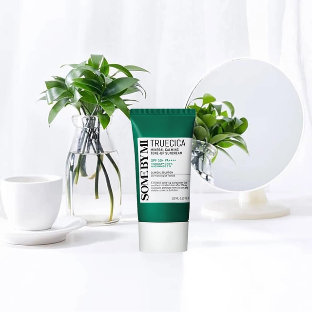 5 lọ kem chống nắng tốt, phổ biến và cực dễ mua ở Việt Nam- Ảnh 4. 5 lọ kem chống nắng tốt, phổ biến và cực dễ mua ở Việt Nam- Ảnh 4.