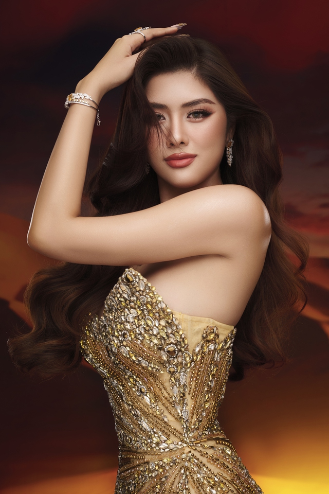 Thí sinh cao 1m80 của Miss Cosmo Việt Nam 2025 khoe body cực "cháy"- Ảnh 1. Thí sinh cao 1m80 của Miss Cosmo Việt Nam 2025 khoe body cực "cháy"- Ảnh 1.