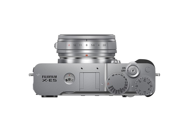 Fujifilm X-E5 ra mắt: Chiếc X100 VI có thể thay ống kính với cảm biến 40MP, giá gần 40 triệu đồng- Ảnh 3. hi88 gg mắt: Chiếc X100 VI có thể thay ống kính với cảm biến 40MP, giá gần 40 triệu đồng- Ảnh 3.