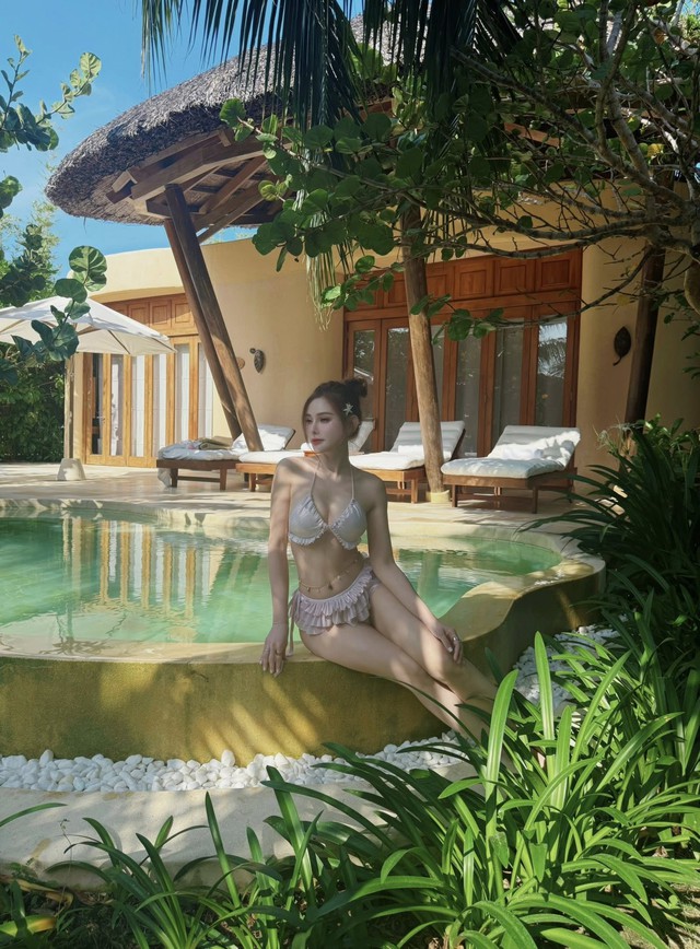 Nữ nghệ sĩ 41 tuổi diện bikini gợi cảm, khoe body nuột nà, nhan sắc đẹp như 20- Ảnh 7. Nữ nghệ sĩ 41 tuổi diện hi88.com gợi cảm, khoe body nuột nà, nhan sắc đẹp như 20- Ảnh 7.