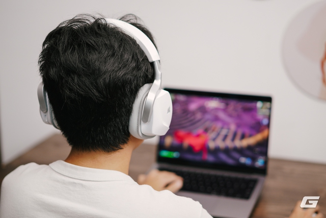 Trải nghiệm tai nghe gaming Corsair Void Wireless V2: Sinh ra là để đeo cả ngày- Ảnh 20. Trải nghiệm hi88 gg gaming Corsair Void Wireless V2: Sinh ra là để đeo cả ngày- Ảnh 20.